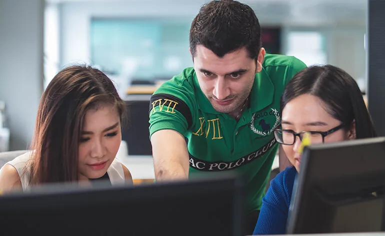 mobile app development company in Gwalior for Schools: One Week Lead Generation Sprint